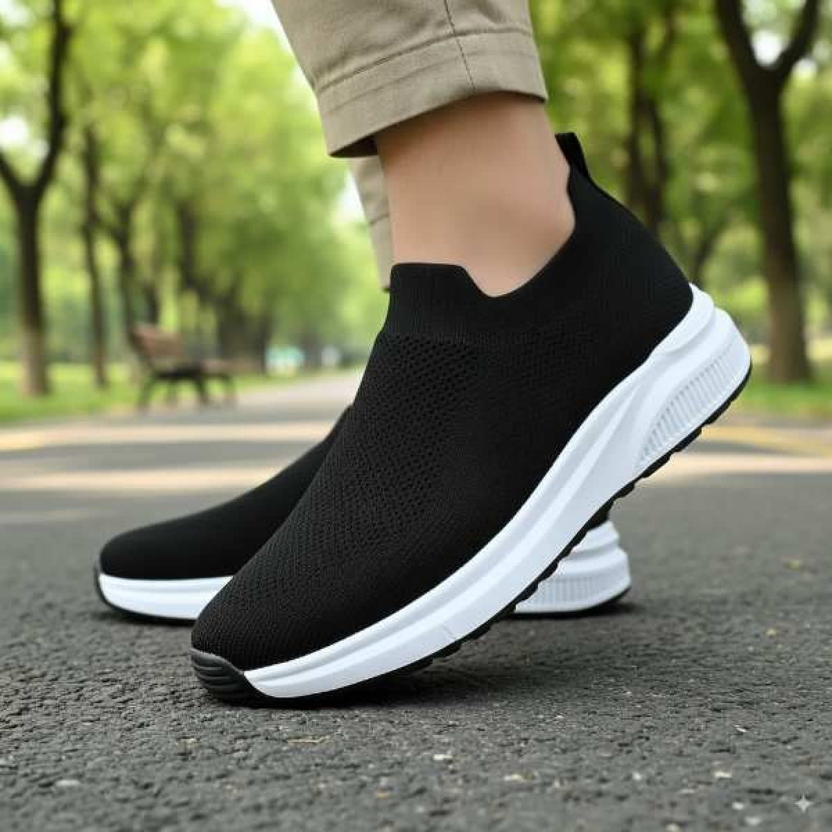 Vektor Knit Motion Slip-On Sneaker